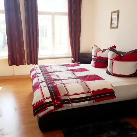 Pension Altenburg City *